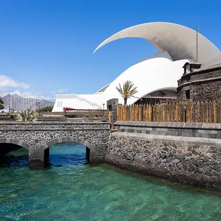 Home2book Bright & Communal Pool Cruz *