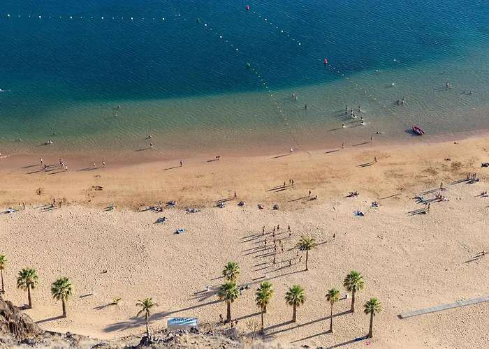 Home2book Bright & Communal Pool Cruz