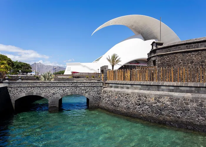 Home2book Bright & Communal Pool Cruz *