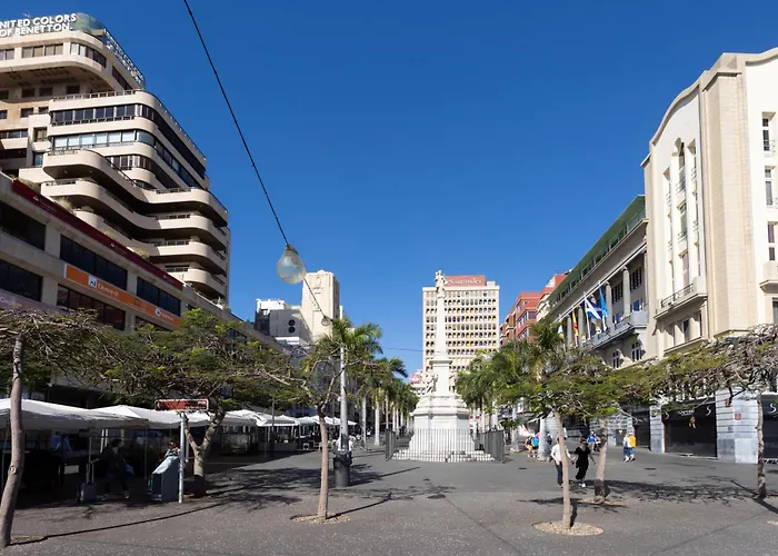 Home2book Bright & Communal Pool Cruz Apartament